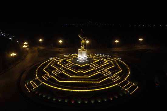 Eldest Son Jingwei Plaza 01